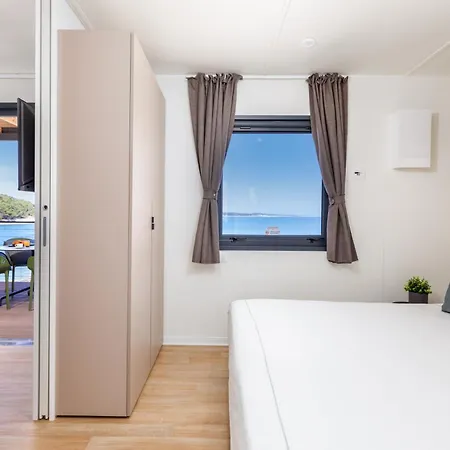Arena Stupice Camping Homes Premantura Exterior foto